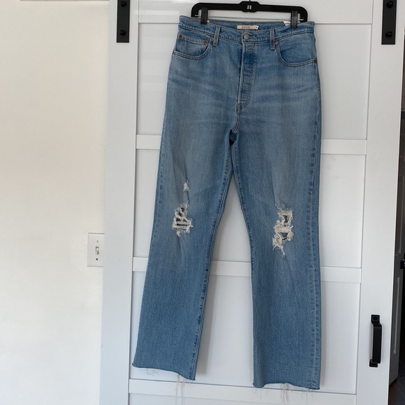 Levis Ribcage Straight Jeans with Knee Rips 32x32 - Picture 10 of 14
